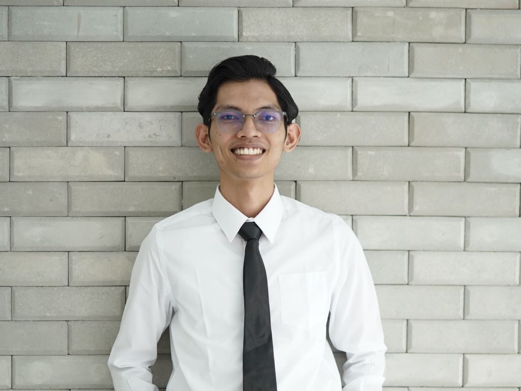 Self Portrait Virtually Bimo Virtual Assistant